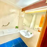 Apartment T1, Da Oura *