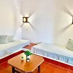 T1, Da Oura Apartment *