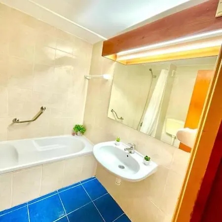 Apartamento T1, Da Oura *