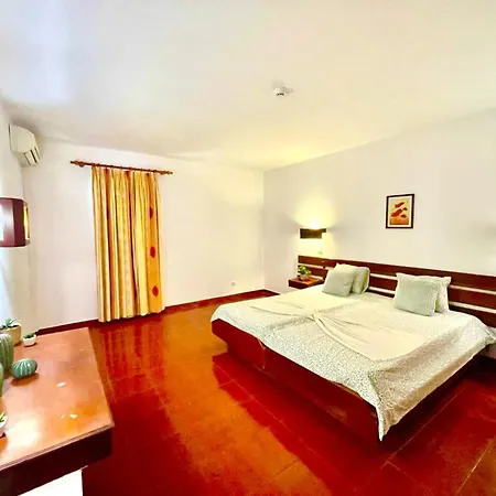 شقة T1, Da Oura البوفيرا