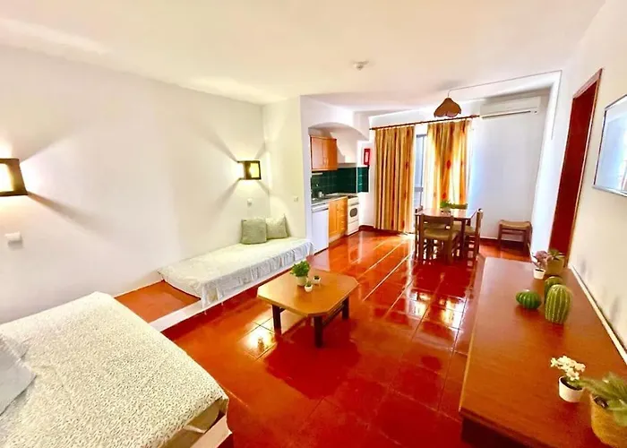 T1, Da Oura البوفيرا